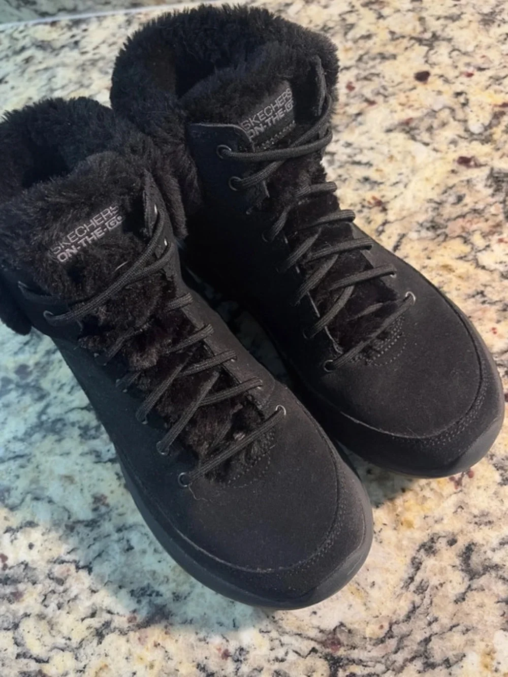 SKECHERS♦️ON THE GO JOY BOOT